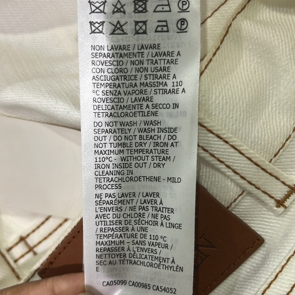 NWT Alexander McQueen White Straight Leg Denim Jeans Sz 28 - Picture 14 of 15